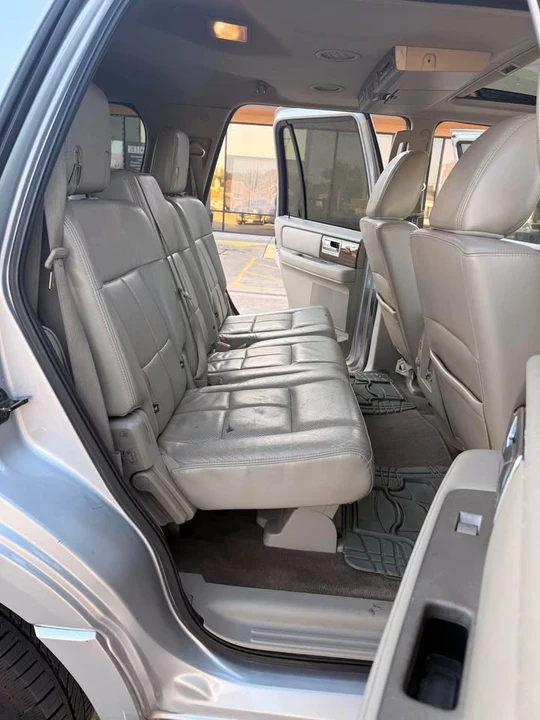 2010 Lincoln Navigator 3rd Gen - Image 12 of 20