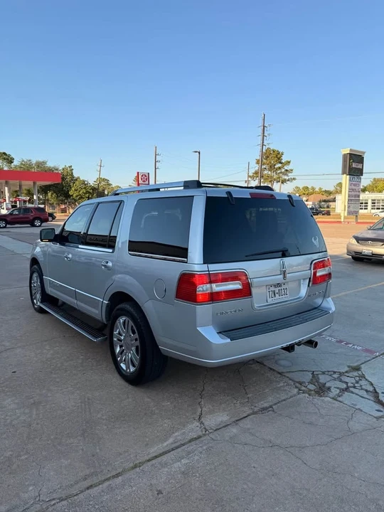 2010 Lincoln Navigator 3rd Gen - Image 8 of 20