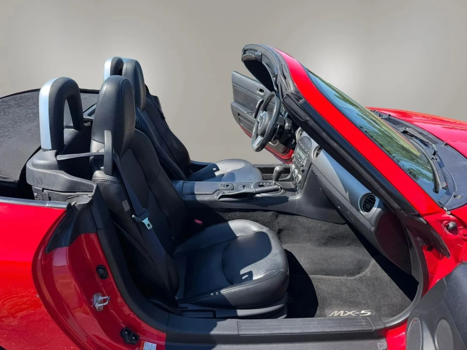 2010 Mazda NC MX-5 Miata - Image 17 of 31