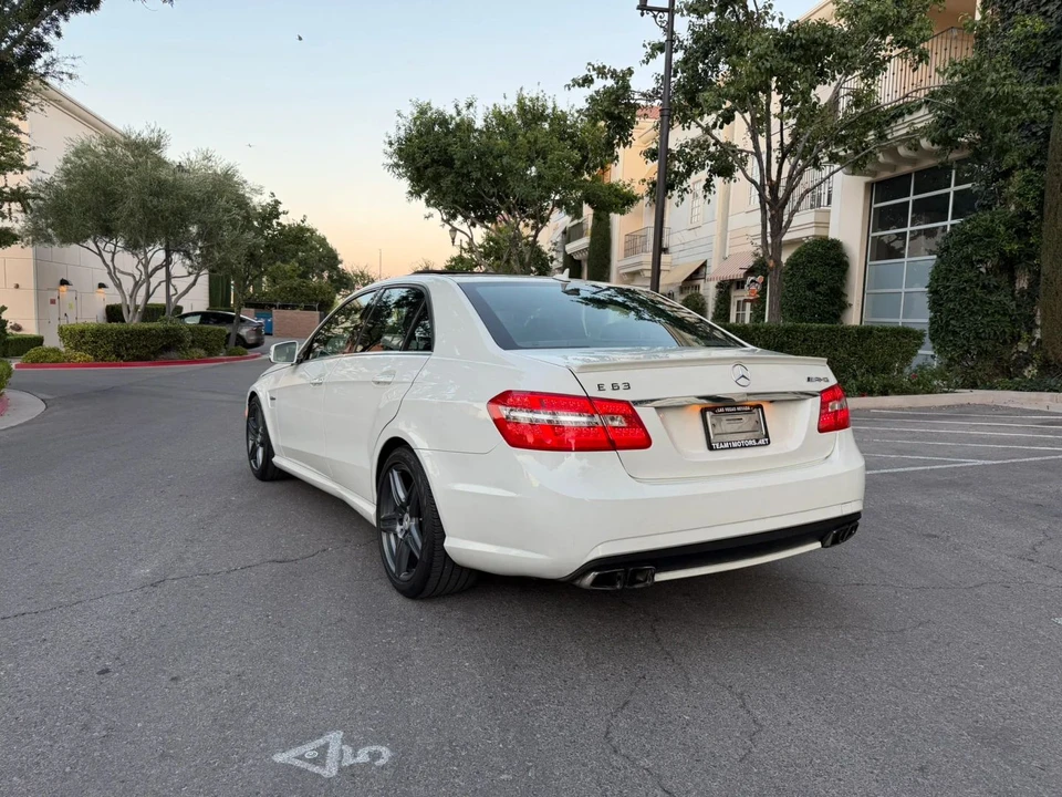 2010 Mercedes-Benz W212 E-Class - Image 9 of 31