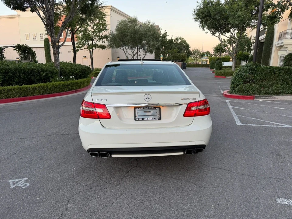 2010 Mercedes-Benz W212 E-Class - Image 10 of 31