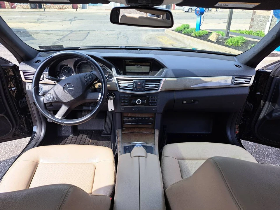 2010 Mercedes-Benz W212 E-Class - Image 9 of 19