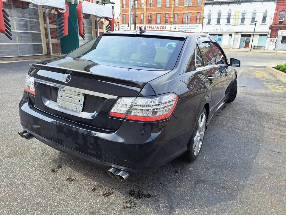 2010 Mercedes-Benz W212 E-Class - Image 3 of 19
