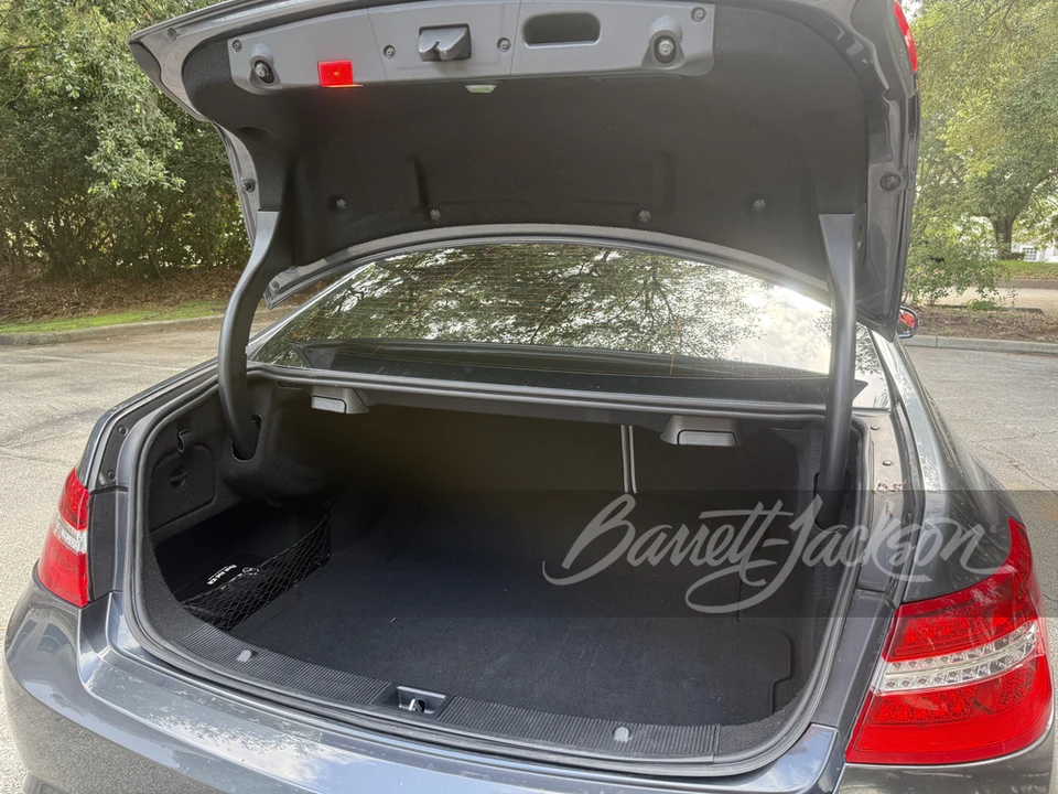 2010 Mercedes-Benz W212 E-Class - Image 25 of 27