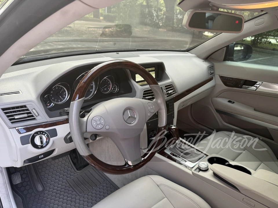 2010 Mercedes-Benz W212 E-Class - Image 9 of 27