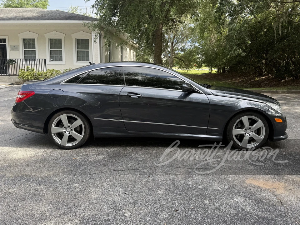 2010 Mercedes-Benz W212 E-Class - Image 2 of 27