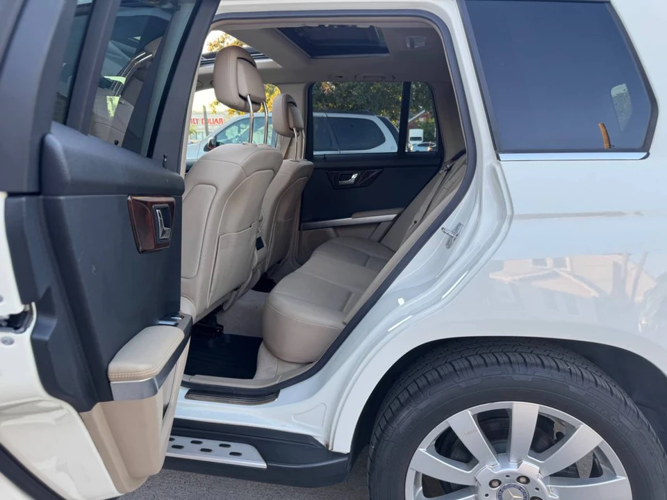 2010 Mercedes-Benz GLK-Class - Image 11 of 23