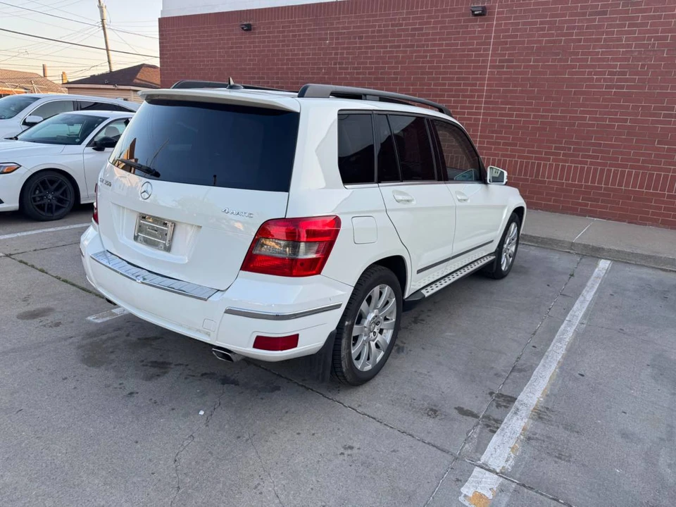 2010 Mercedes-Benz GLK-Class - Image 5 of 23