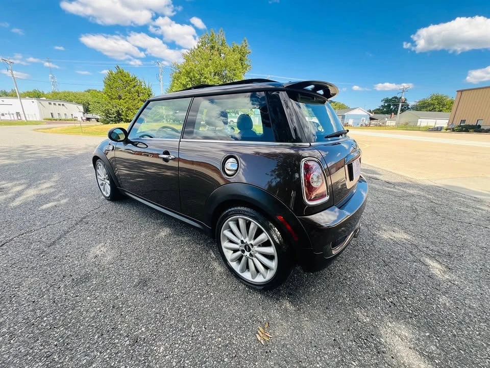 2010 Mini Mini 2nd Gen - Image 5 of 20