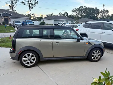 2010 MINI Clubman Classic Cooper S Hatchback 4D