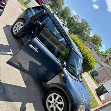 2010 MINI Clubman Cooper Hatchback 4D