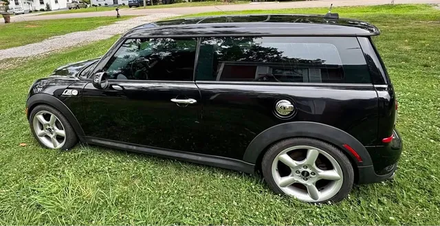 2010 MINI Clubman Cooper S Hatchback 3D