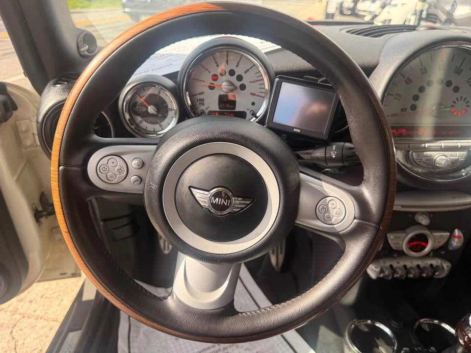 2010 Mini Mini 2nd Gen - Image 13 of 19