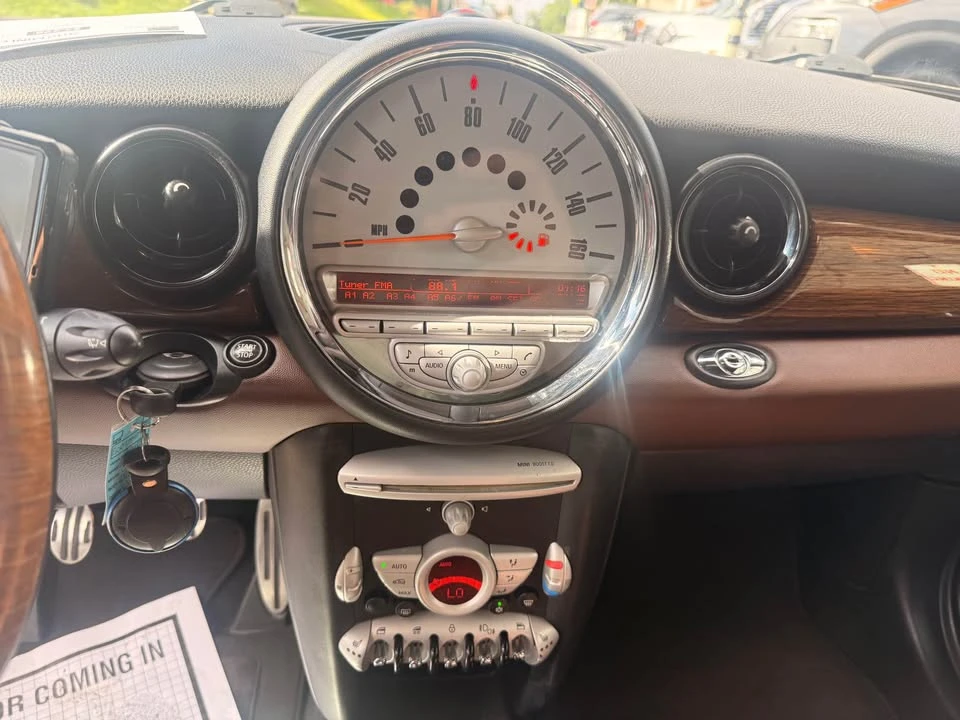 2010 Mini Mini 2nd Gen - Image 14 of 19