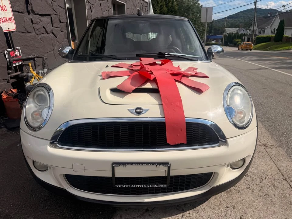 2010 Mini Mini 2nd Gen - Image 2 of 19