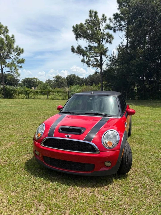2010 Mini Mini 2nd Gen - Image 2 of 10