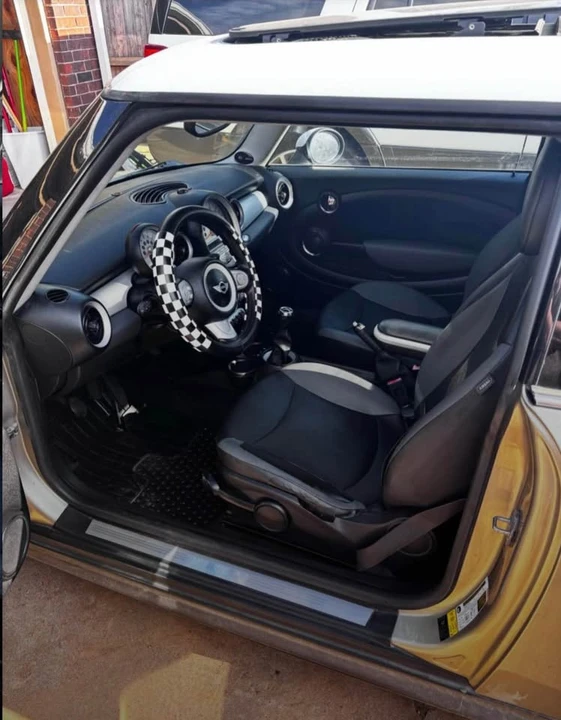 2010 Mini Mini 2nd Gen - Image 15 of 17