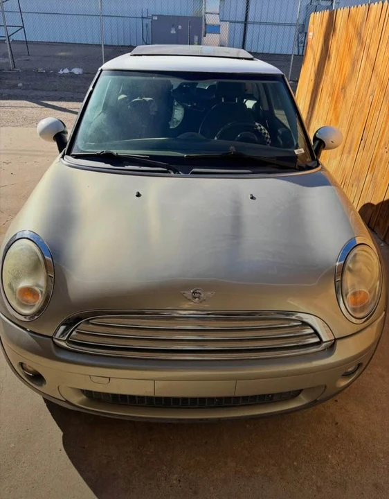 2010 Mini Mini 2nd Gen - Image 2 of 17