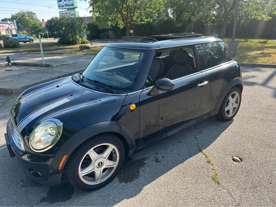 2010 Mini Mini 2nd Gen - Image 4 of 10