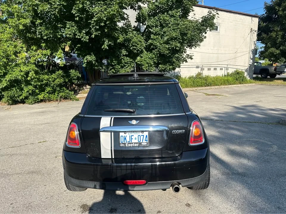 2010 Mini Mini 2nd Gen - Image 2 of 10