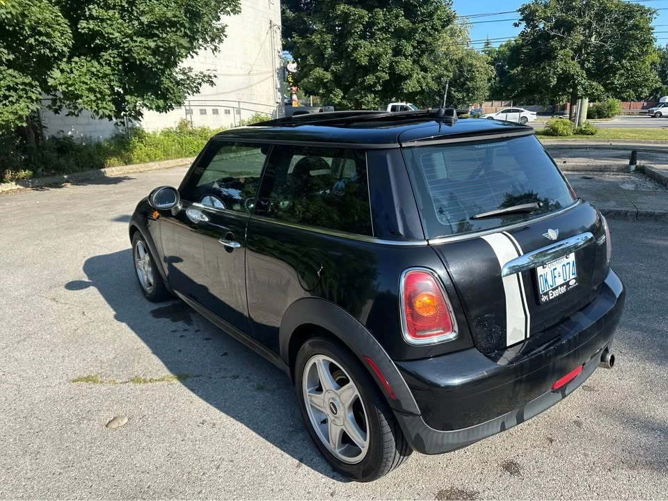 2010 Mini Mini 2nd Gen - Image 5 of 10