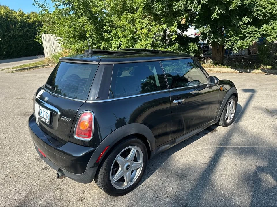 2010 Mini Mini 2nd Gen - Image 9 of 10
