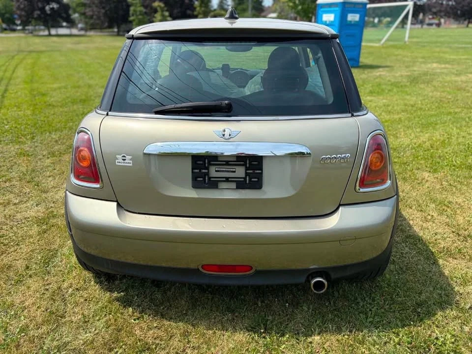 2010 Mini Mini 2nd Gen - Image 3 of 15