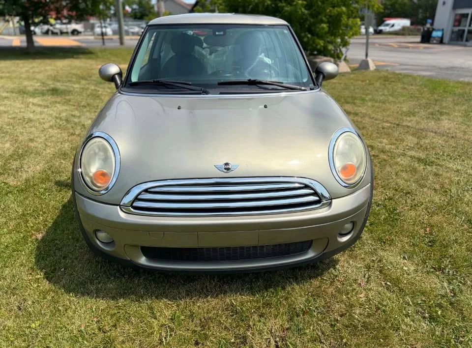 2010 Mini Mini 2nd Gen - Image 2 of 15