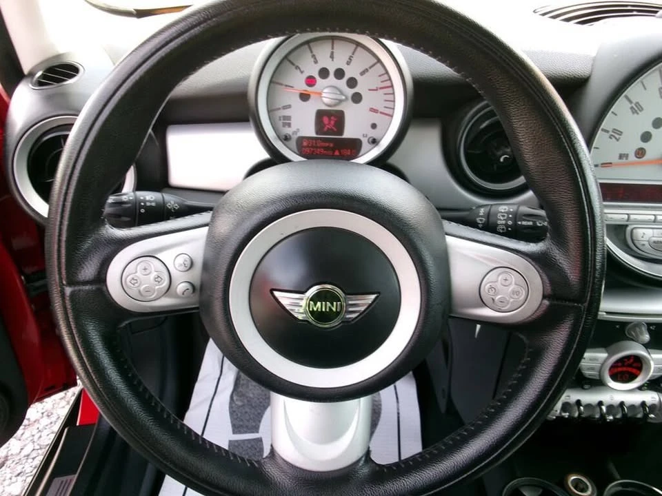 2010 Mini Mini 2nd Gen - Image 12 of 19