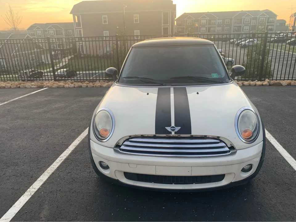 2010 Mini Mini 2nd Gen - Image 2 of 10