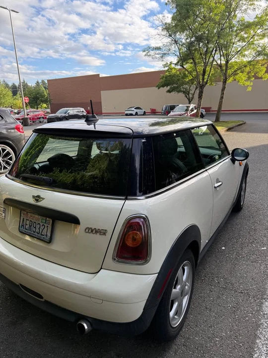 2010 Mini Mini 2nd Gen - Image 7 of 10