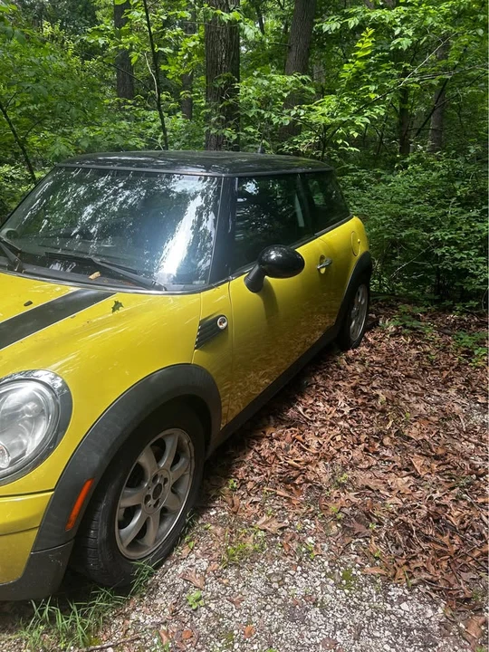 2010 Mini Mini 2nd Gen - Image 2 of 10
