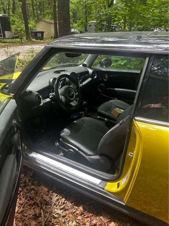 2010 Mini Mini 2nd Gen - Image 3 of 10