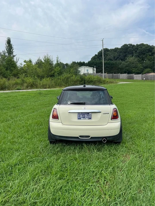 2010 Mini Mini 2nd Gen - Image 4 of 9