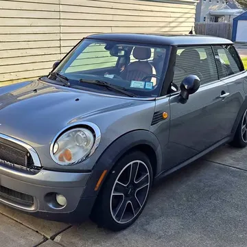 2010 MINI Cooper Cooper Hatchback 2D