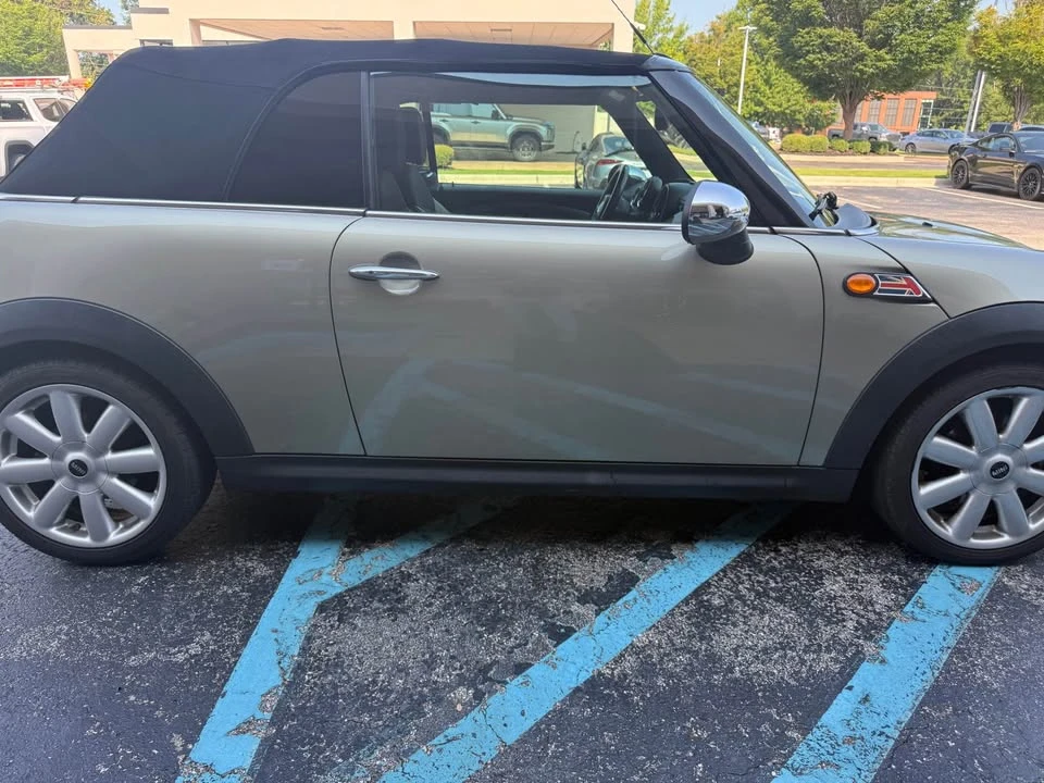 2010 Mini Mini 2nd Gen - Image 2 of 8