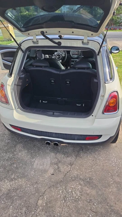 2010 Mini Mini 2nd Gen - Image 7 of 8