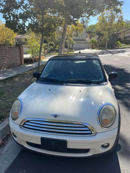2010 Mini Mini 2nd Gen - Image 3 of 11