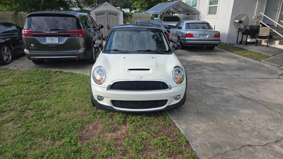 2010 Mini Mini 2nd Gen - Image 3 of 8