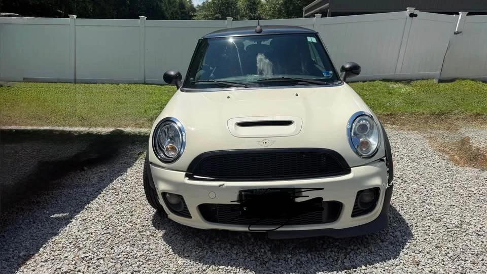 2010 Mini Mini 2nd Gen - Image 2 of 10