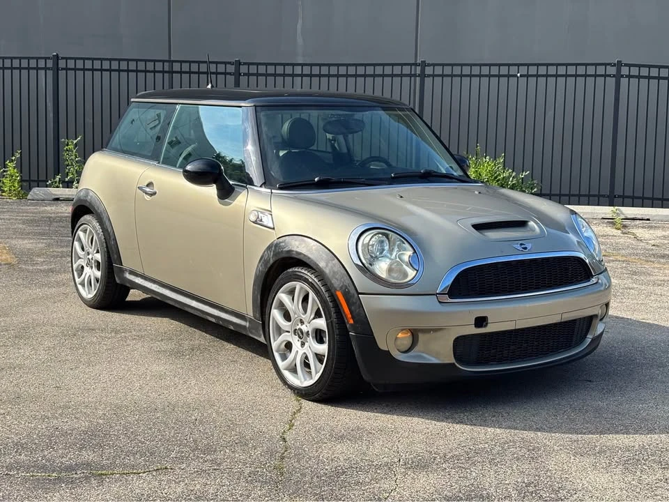 2010 Mini Mini 2nd Gen - Image 3 of 20