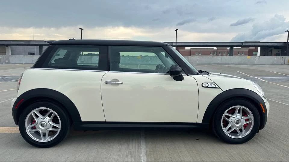 2010 Mini Mini 2nd Gen - Image 7 of 16
