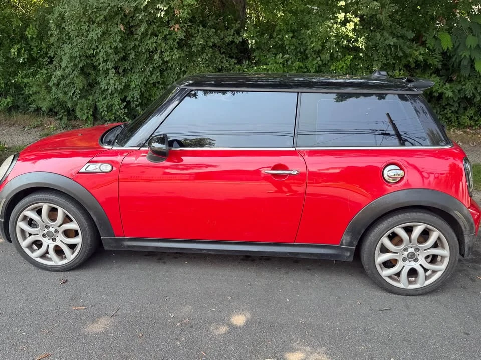 2010 Mini Mini 2nd Gen - Image 3 of 4