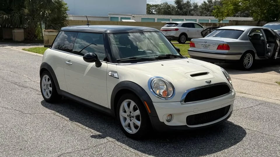 2010 Mini Mini 2nd Gen - Image 7 of 19
