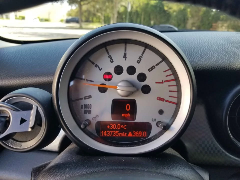 2010 Mini Mini 2nd Gen - Image 11 of 19