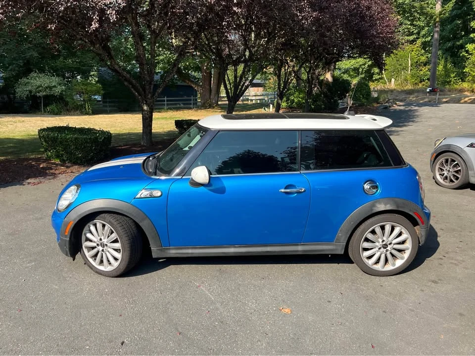 2010 Mini Mini 2nd Gen - Image 2 of 14