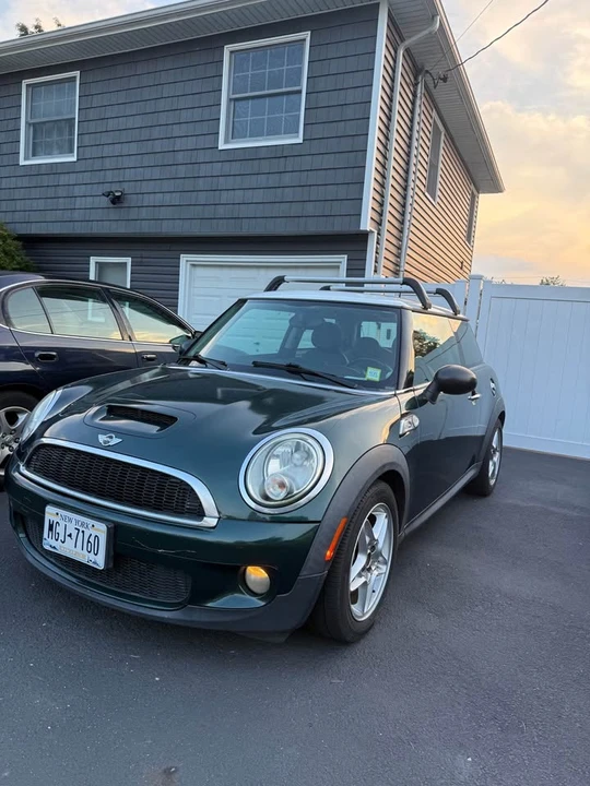 2010 Mini Mini 2nd Gen - Image 2 of 14