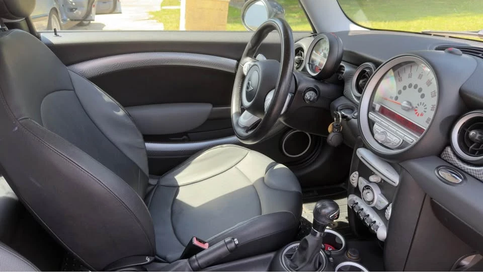 2010 Mini Mini 2nd Gen - Image 16 of 20