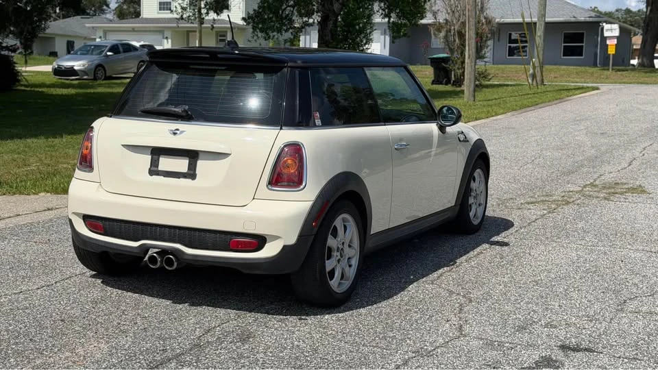 2010 Mini Mini 2nd Gen - Image 5 of 19