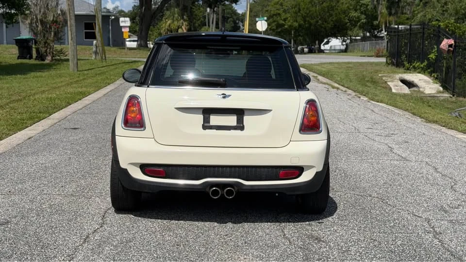 2010 Mini Mini 2nd Gen - Image 4 of 19